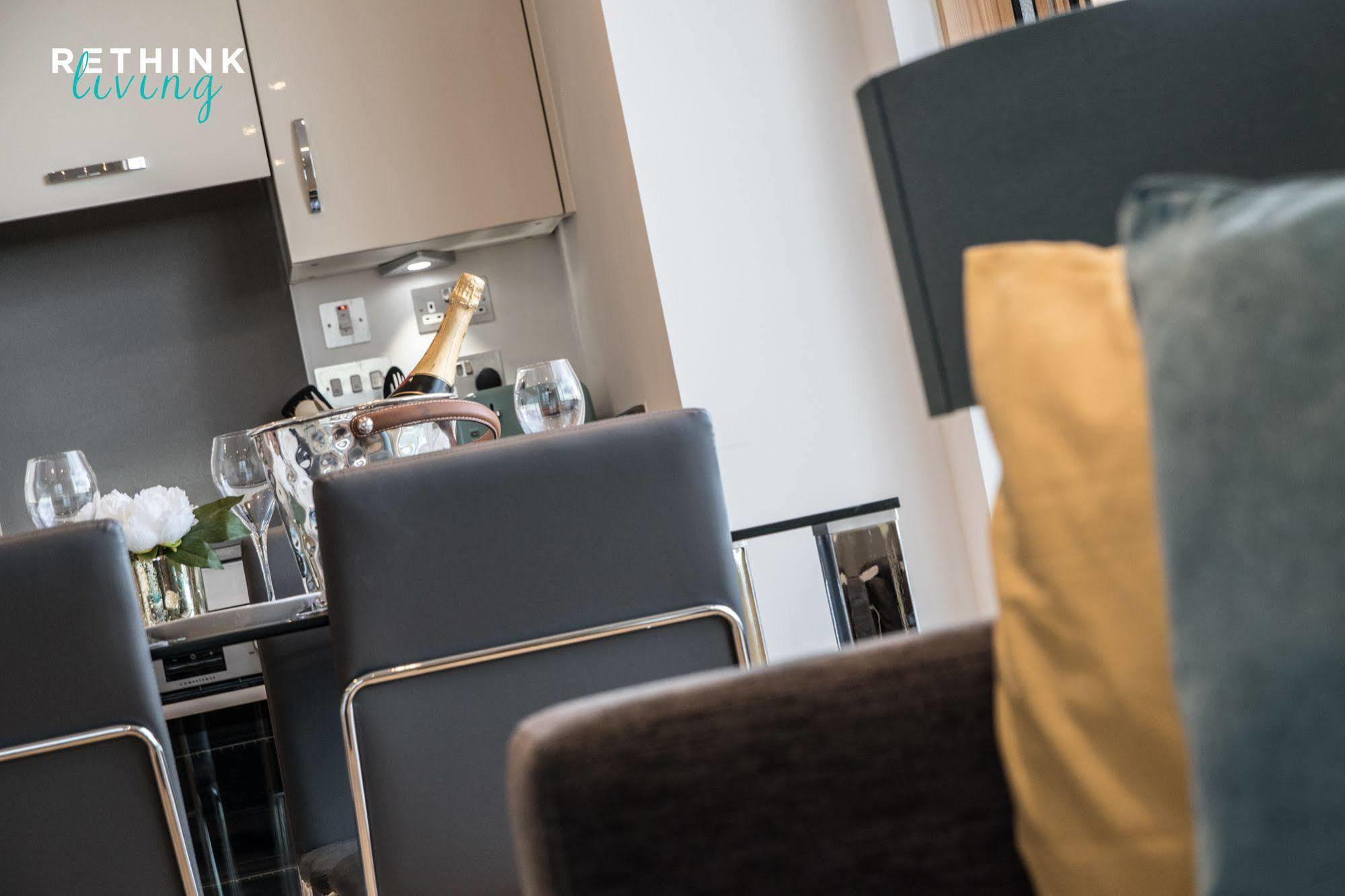 The Penthouse At Hewitt 호텔 독서 외부 사진